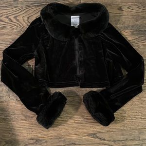 Girls Velvet Cropped Shawl